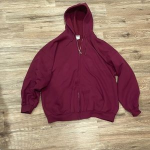 Gildan zip up jacket/sweatshirt